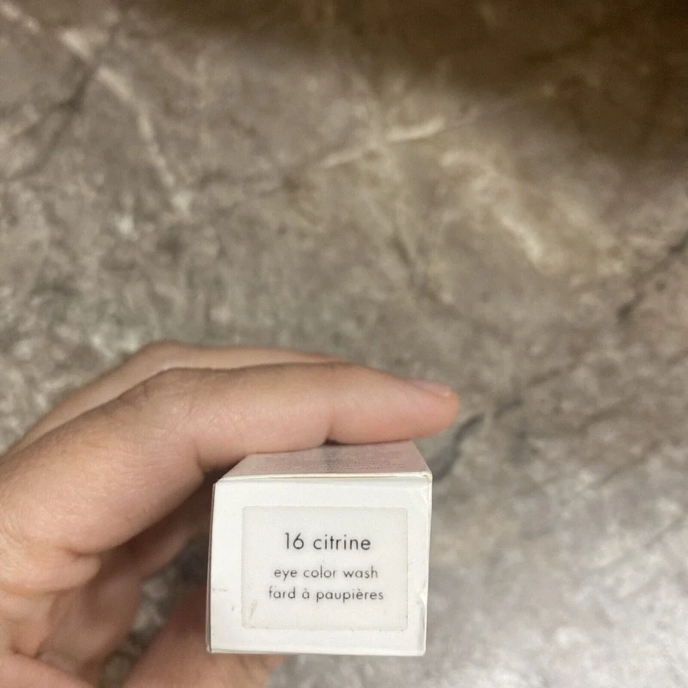 Calvin Klein Eye Color Wash 16 Citrine 0.33‎ fl.oz New Rare Shimmer Eyeshadow